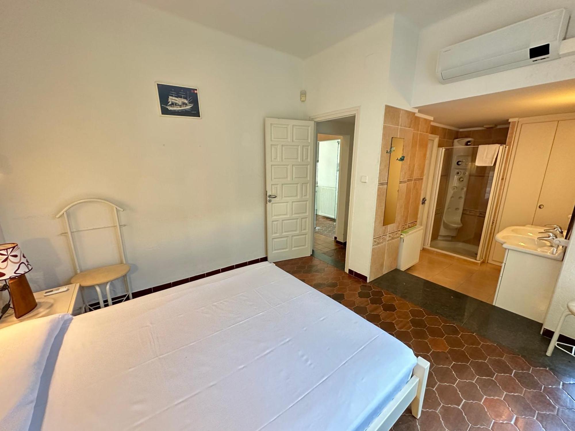 Agi Villa Poncella Roses Exterior photo