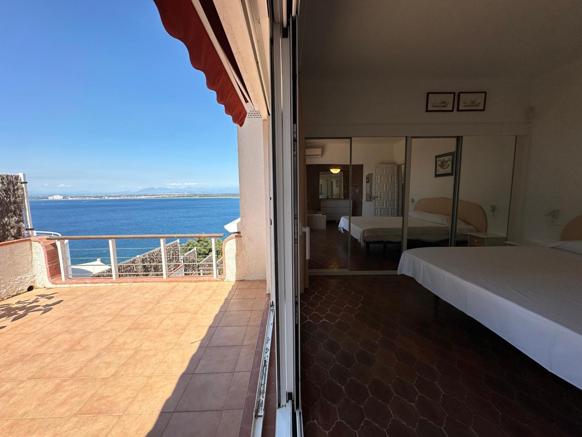 Agi Villa Poncella Roses Exterior photo