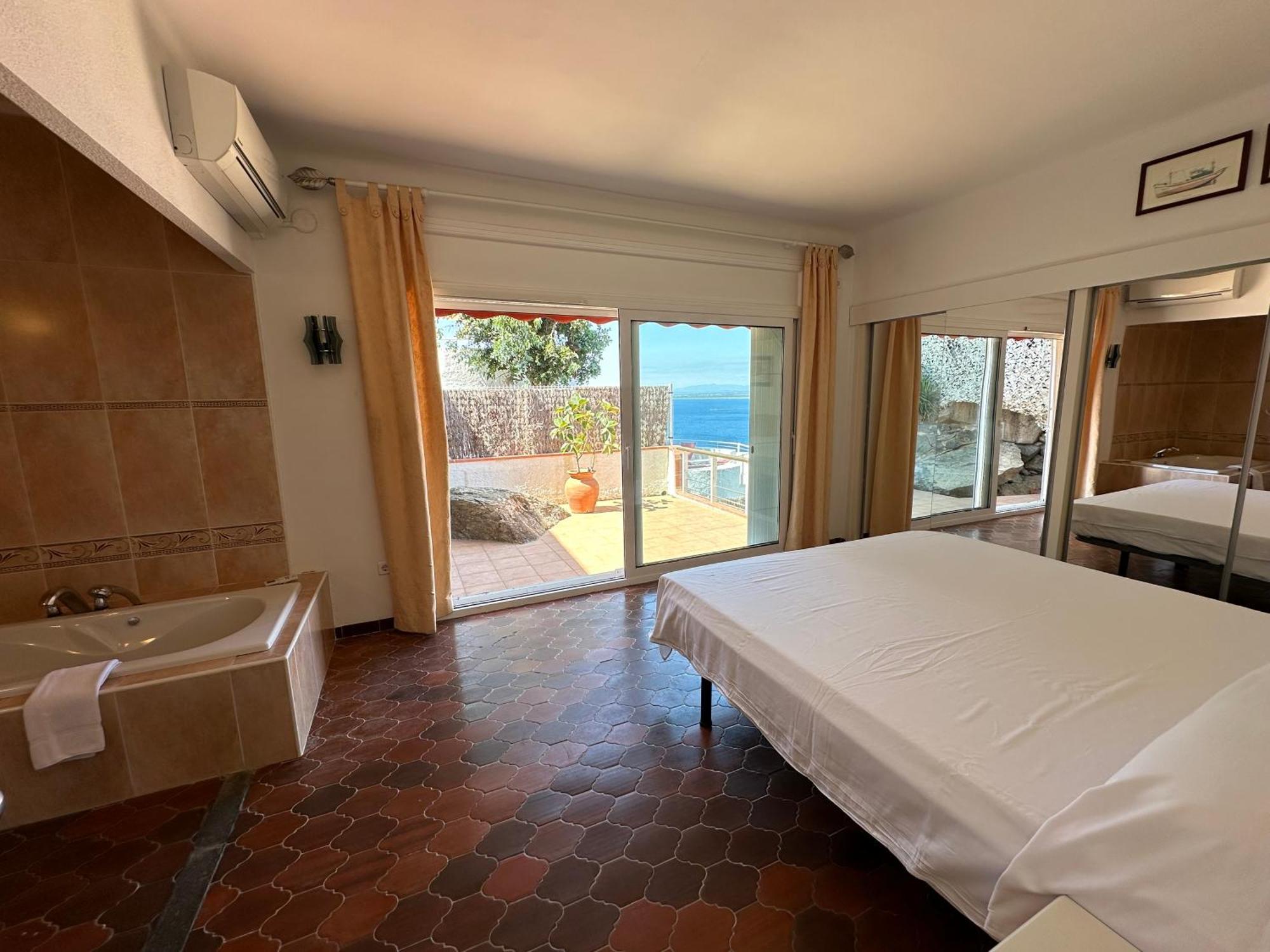 Agi Villa Poncella Roses Exterior photo